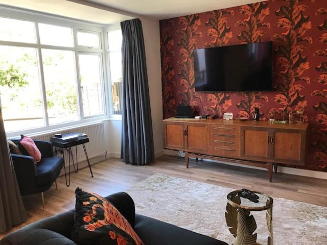 Ultimate Glam, Vintage Central Pad. Cool 70S Bar. Bournemouth Luaran gambar